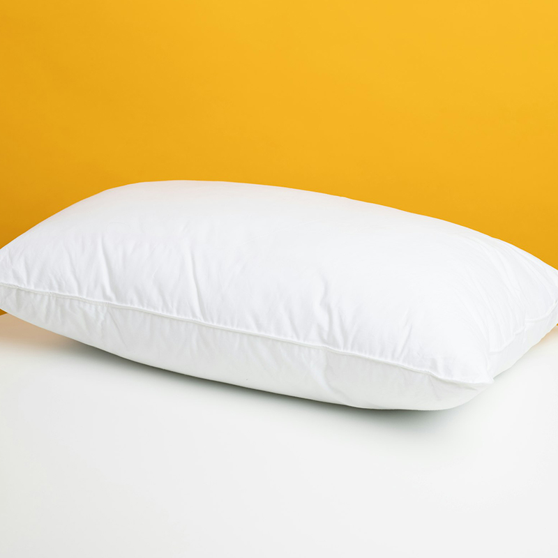 Taie d'oreiller en microfibre 100 % polyester.