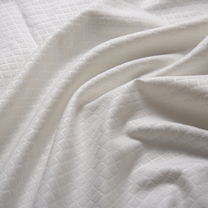 Tissu gaufré de drap de lit teint en microfibre de polyester
